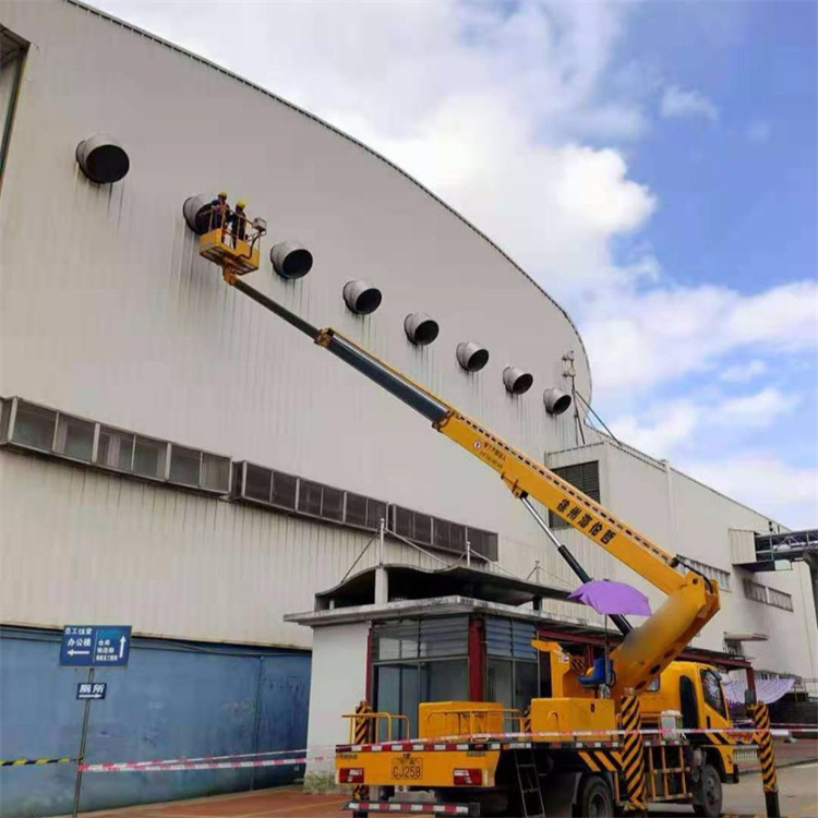 英山高空作业车出租服务：专业广告牌安装解决方案