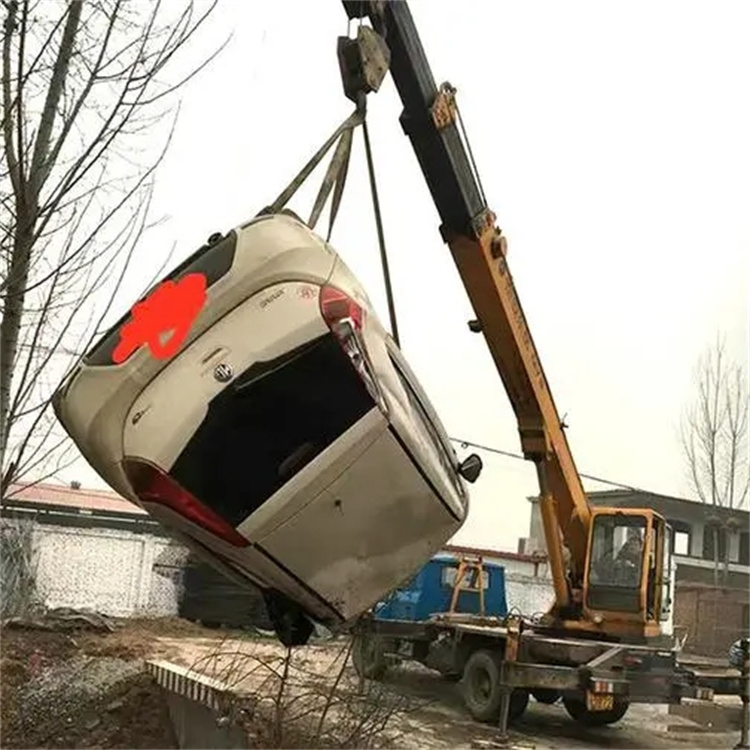 英山随时待命，吊车24小时道路救援服务全解析