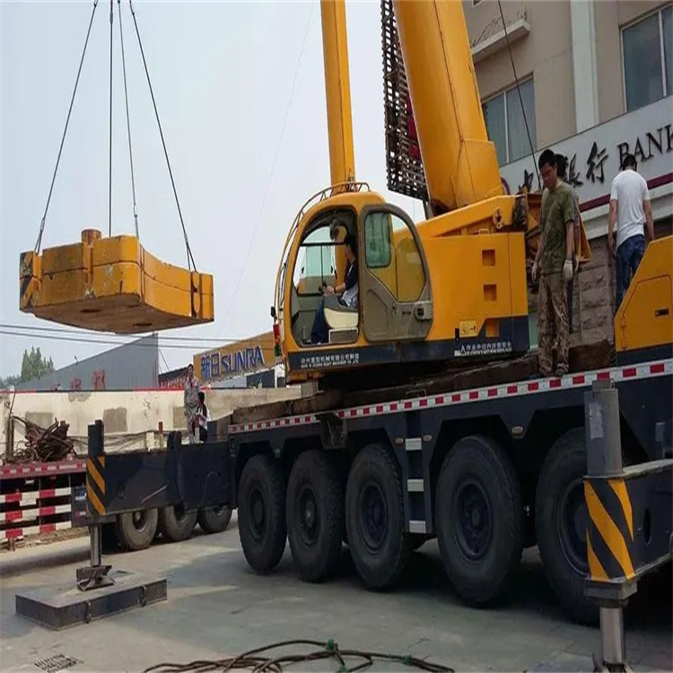 英山当地吊车出租|机器吊装|75吨|工厂搬迁服务